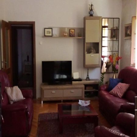 Vila Maljevik Sutomore Luaran gambar