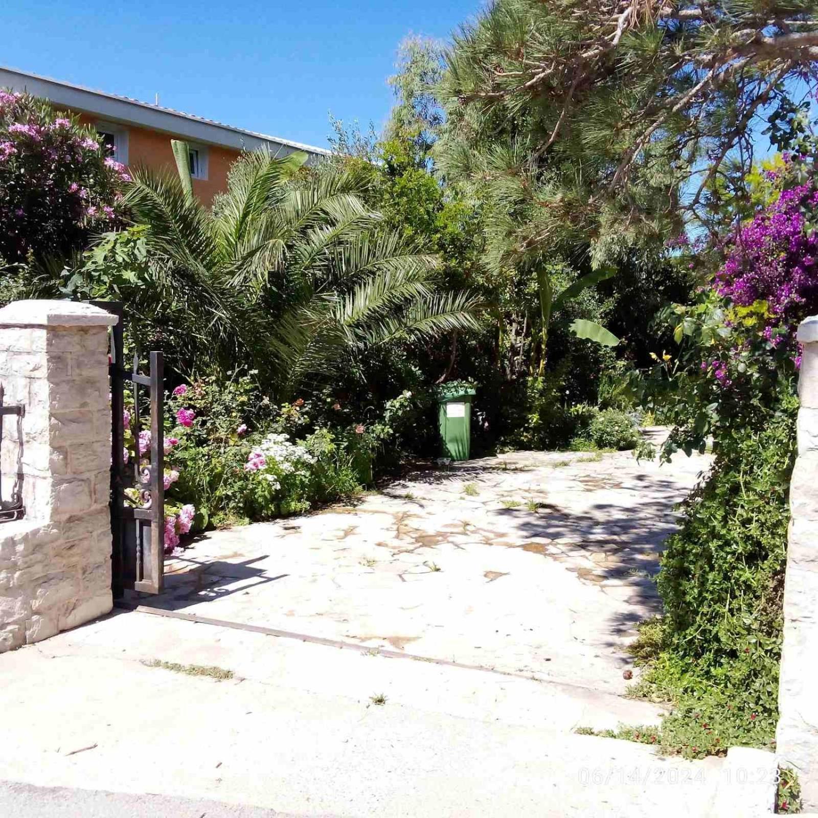 Vila Maljevik Sutomore Luaran gambar