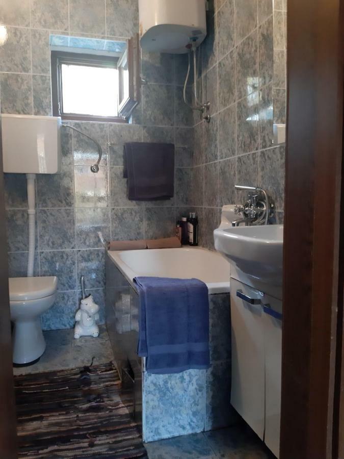 Vila Maljevik Sutomore Luaran gambar