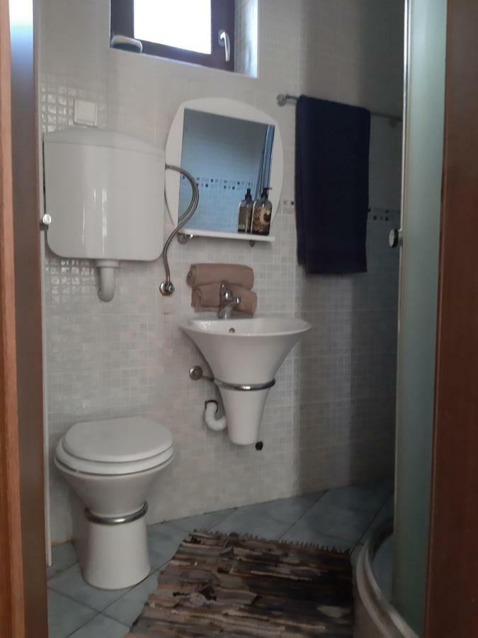 Vila Maljevik Sutomore Luaran gambar