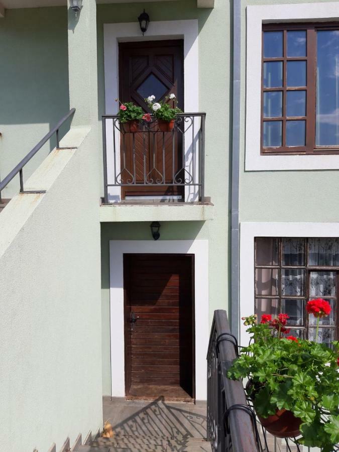 Vila Maljevik Sutomore Luaran gambar