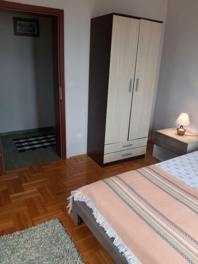 Vila Maljevik Sutomore Luaran gambar